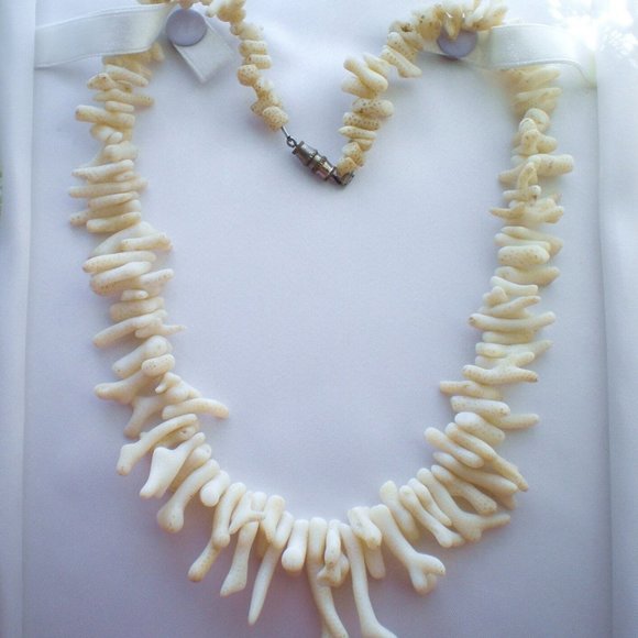 Vintage Genuine Angel Skin White Branch Coral Beaded Graduated Necklace